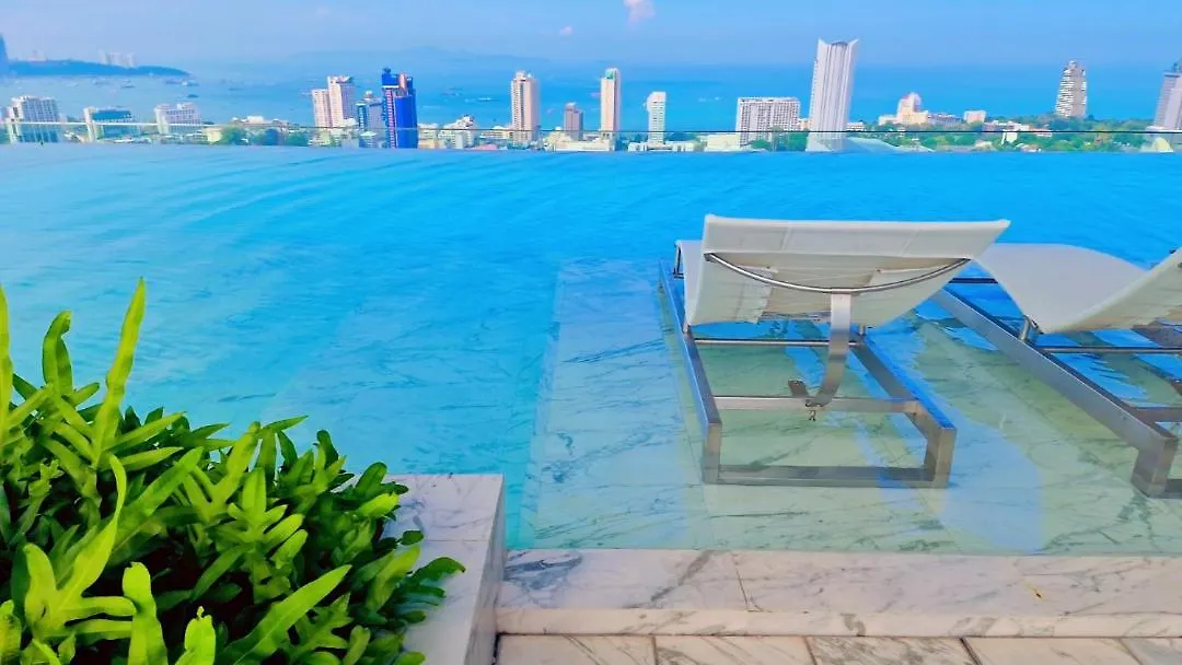 Once Pattaya Seaview Condo-1